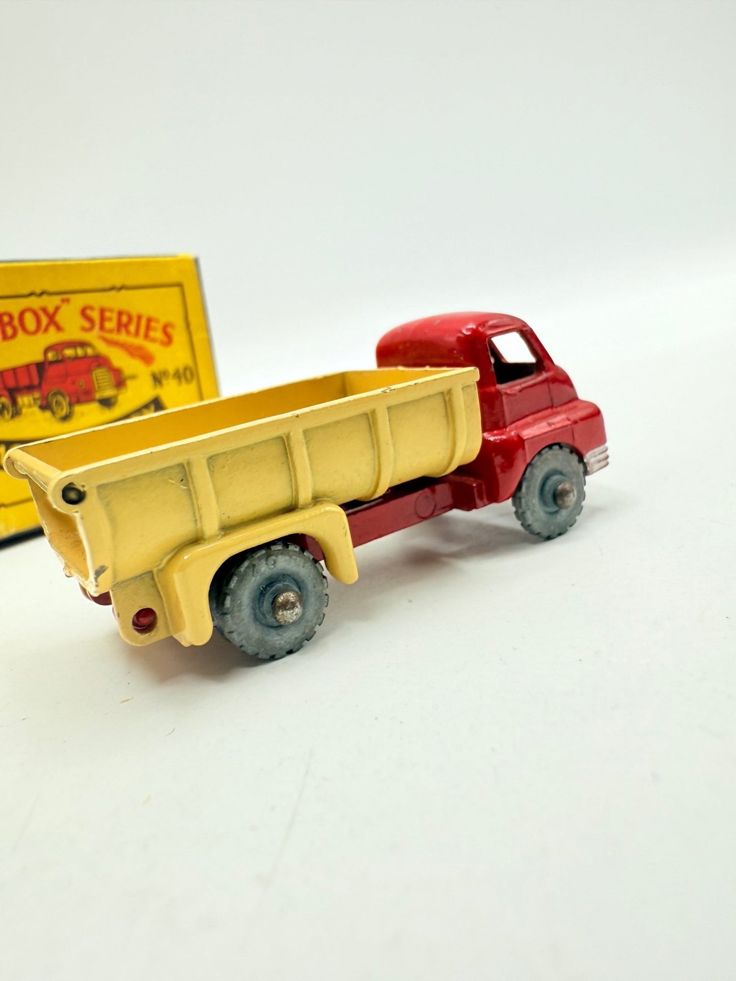 Matchbox Lesney 40a Bedford tipper Truck MW - Magic Matchbox