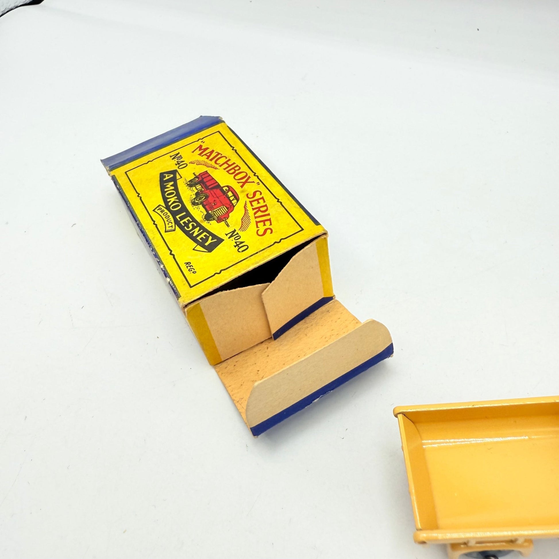 Matchbox Lesney 40a Bedford tipper Truck MW - Magic Matchbox