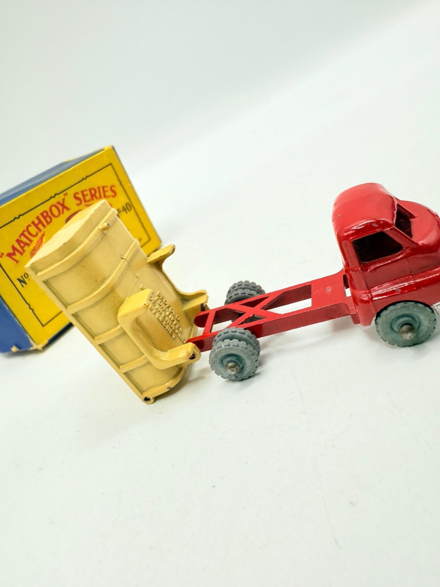 Matchbox Lesney 40a Bedford tipper Truck MW - Magic Matchbox