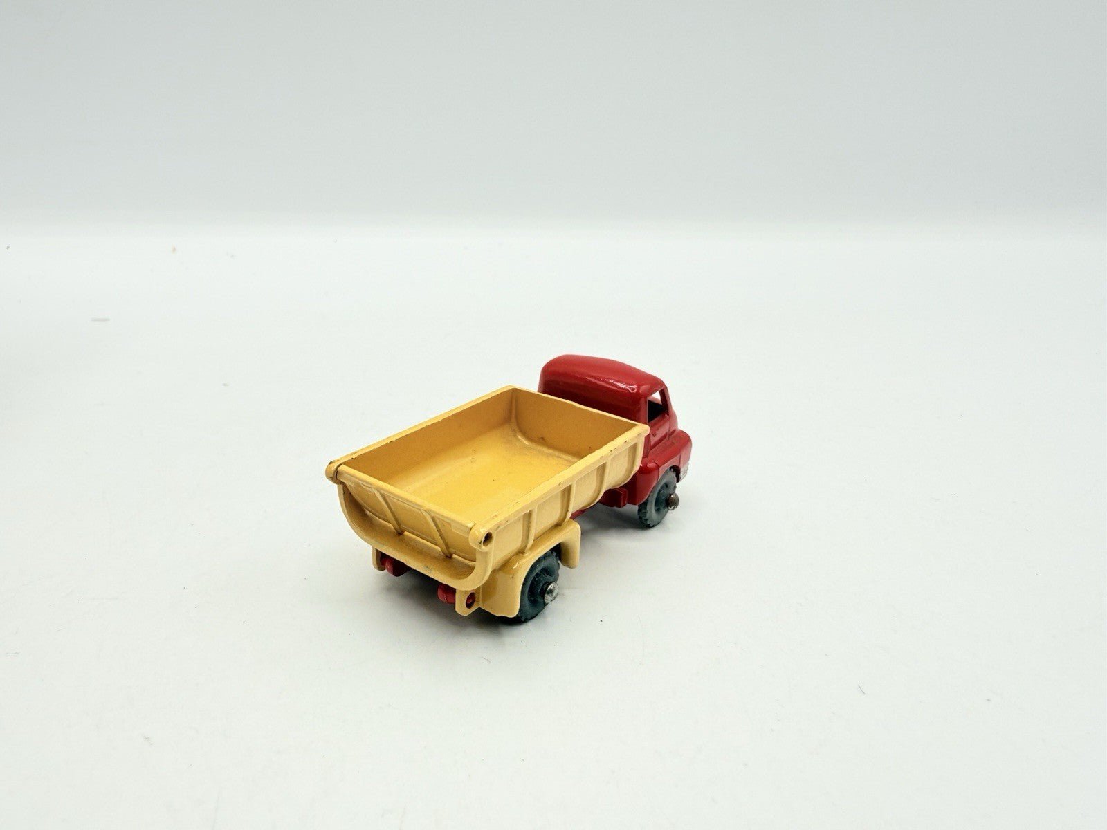 Matchbox Lesney 40a Bedford Tipper Truck MW - Magic Matchbox