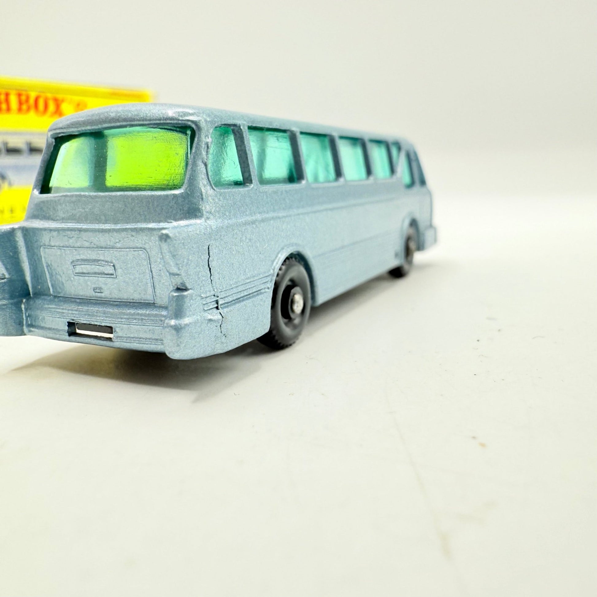 Matchbox Lesney 40b Long Distance Coach with BPW - Magic Matchbox