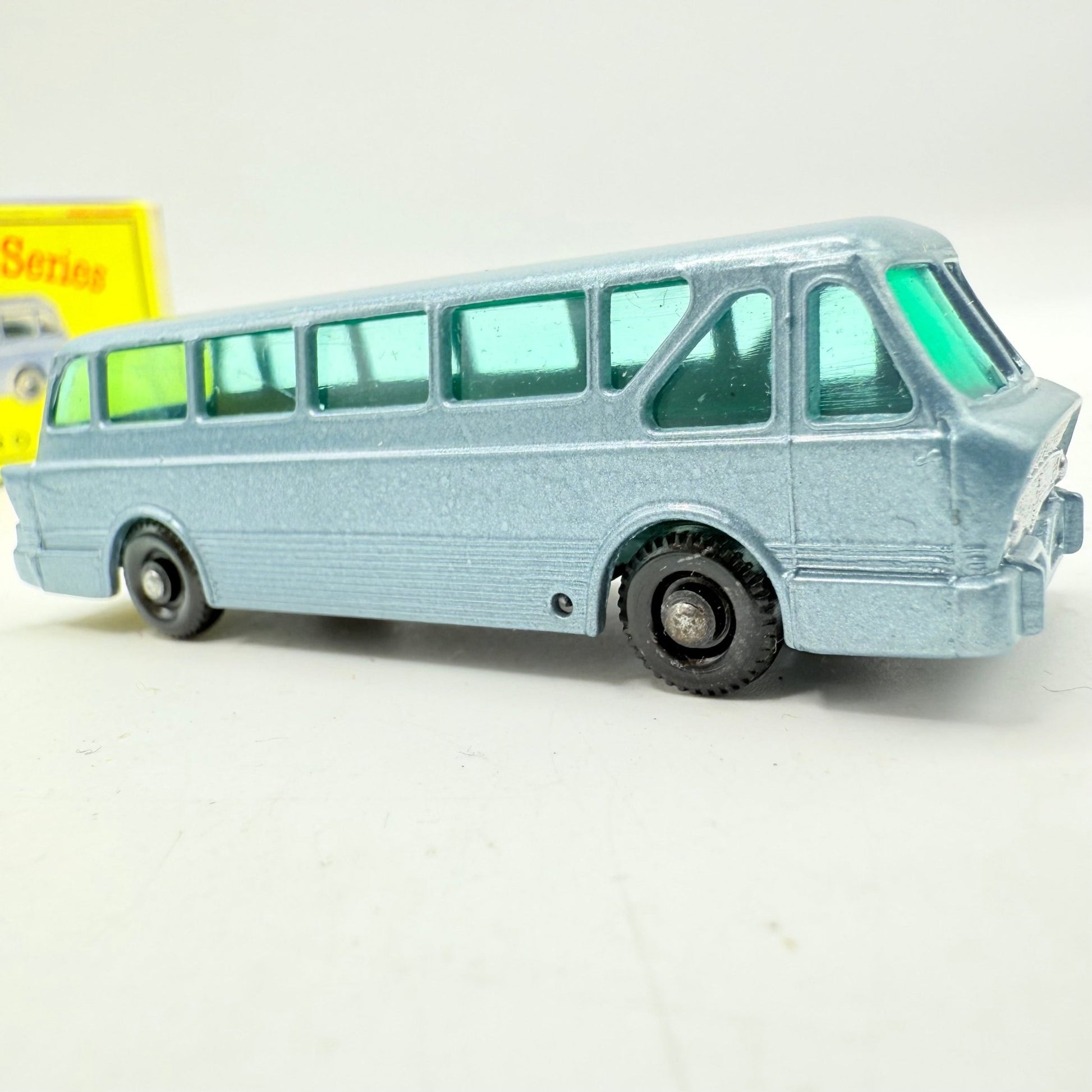 Matchbox Lesney 40b Long Distance Coach with BPW - Magic Matchbox