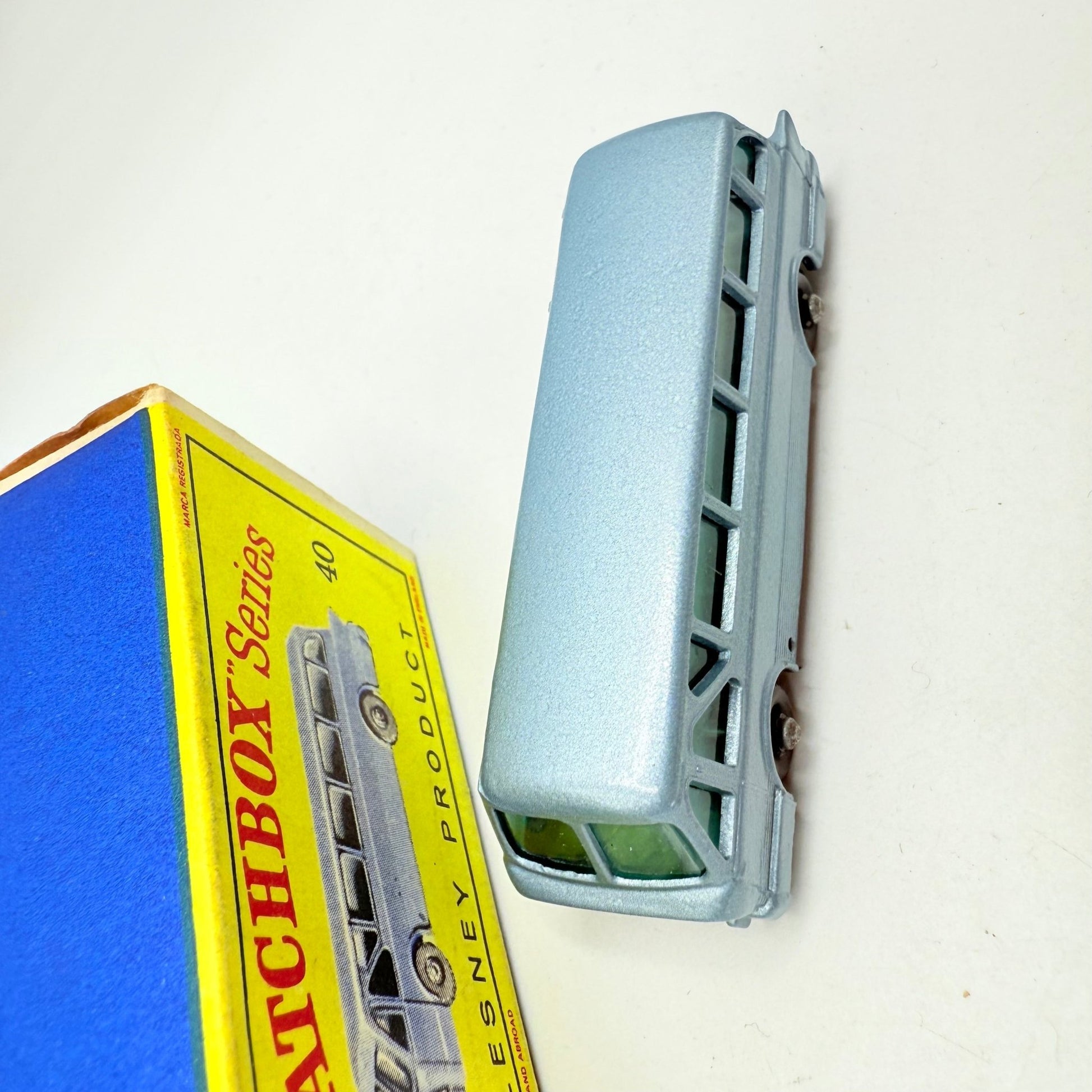 Matchbox Lesney 40b Long Distance Coach with BPW - Magic Matchbox