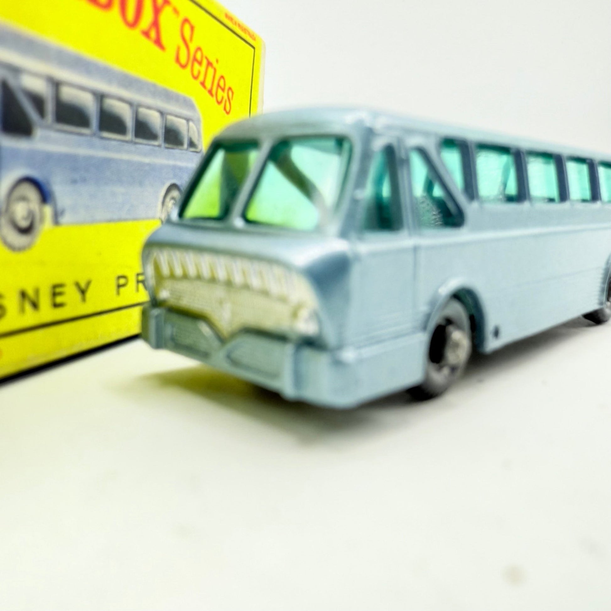 Matchbox Lesney 40b Long Distance Coach with BPW - Magic Matchbox