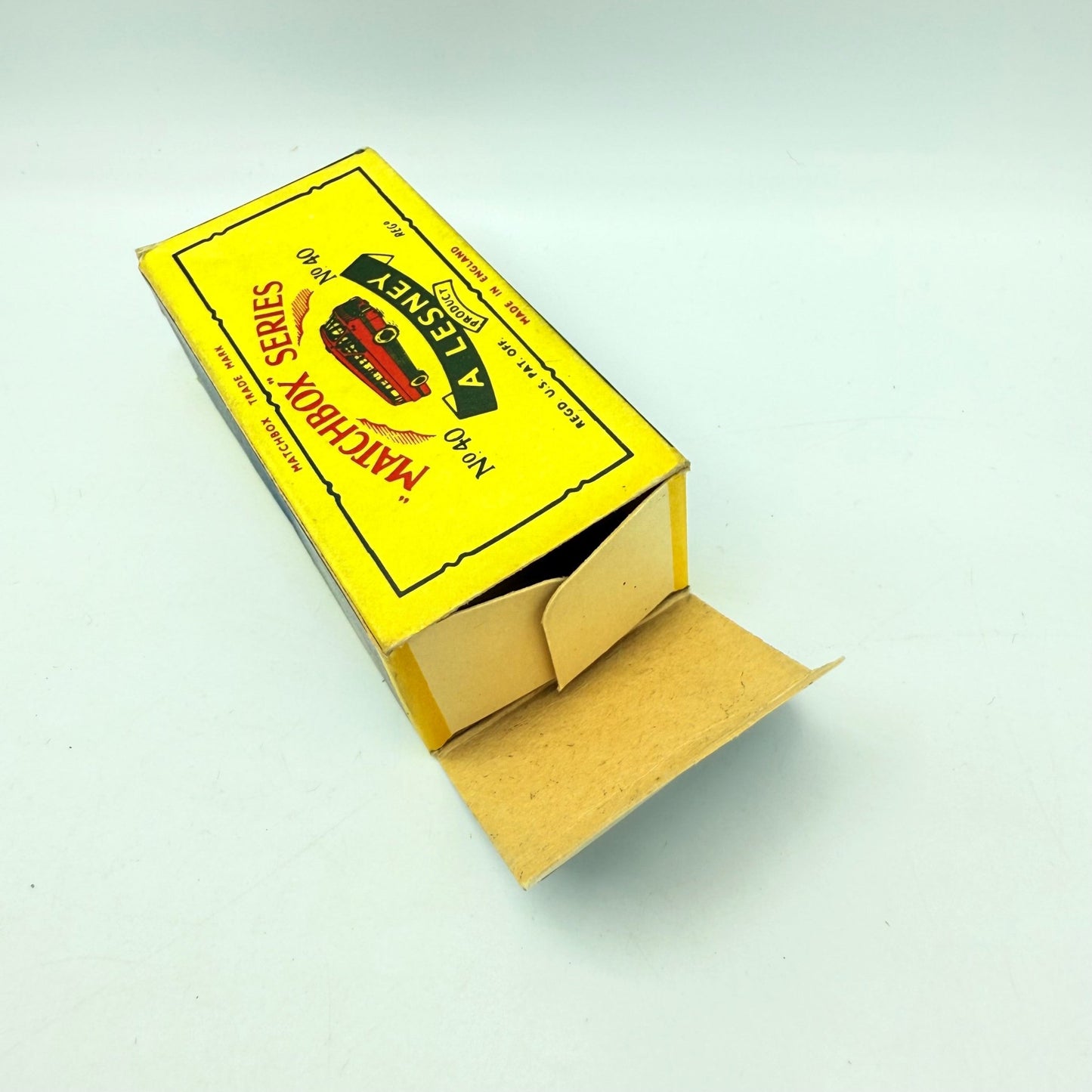 Matchbox Lesney 40b Long Distance Coach with C Box & SPW - Magic Matchbox