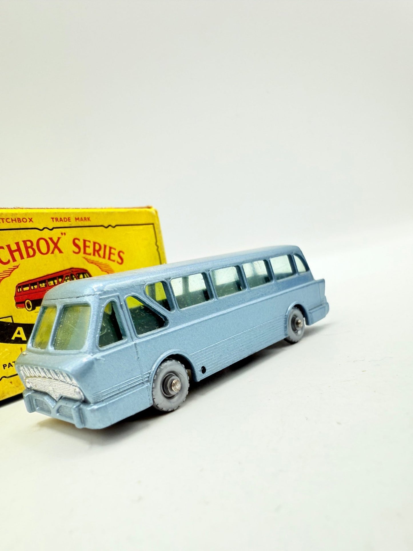 Matchbox Lesney 40b Long Distance Coach with C Box & SPW - Magic Matchbox