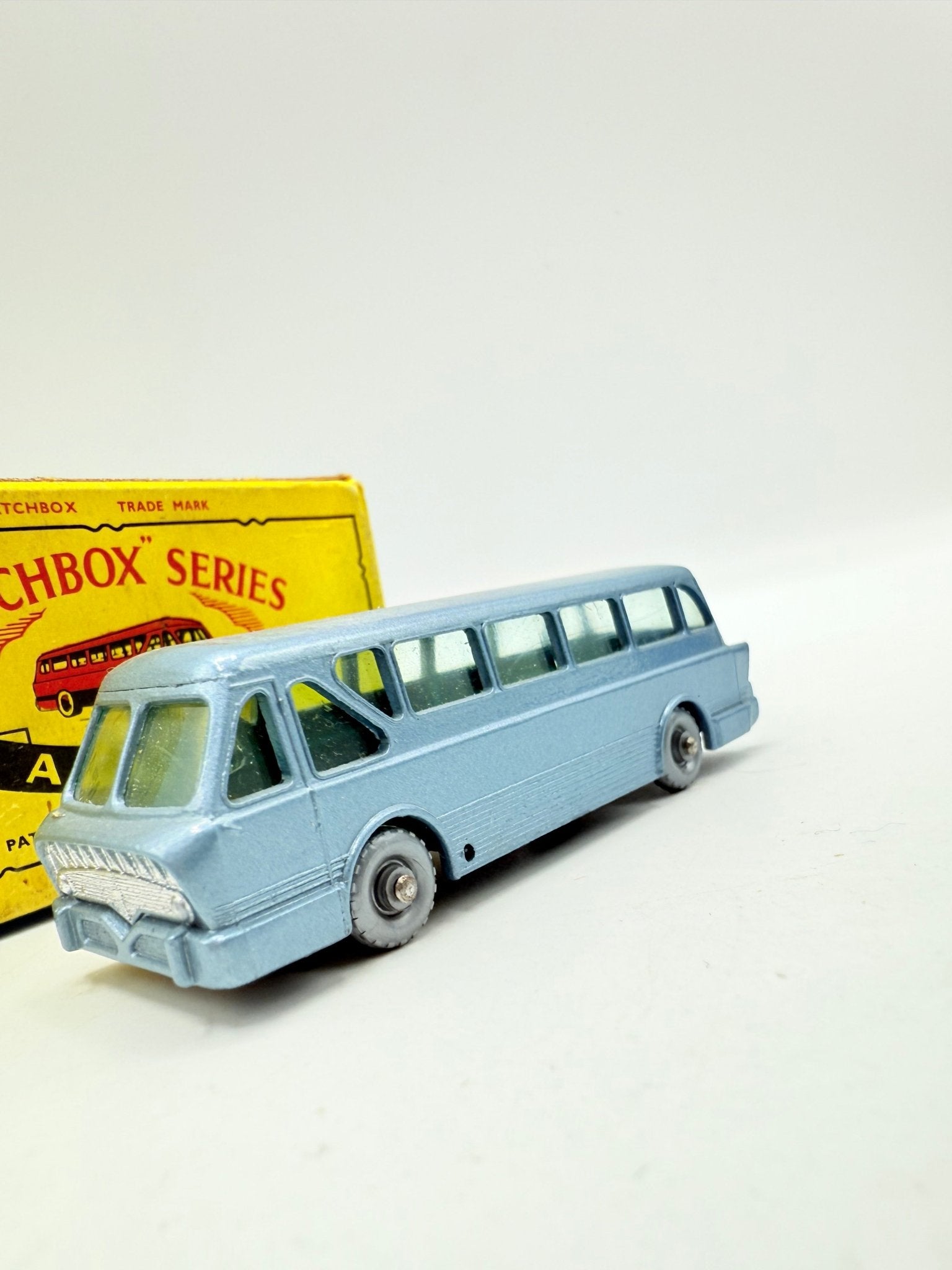 Matchbox Lesney 40b Long Distance Coach with C Box & SPW - Magic Matchbox