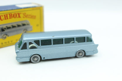 Matchbox Lesney 40b Long Distance Coach with SPW - Magic Matchbox