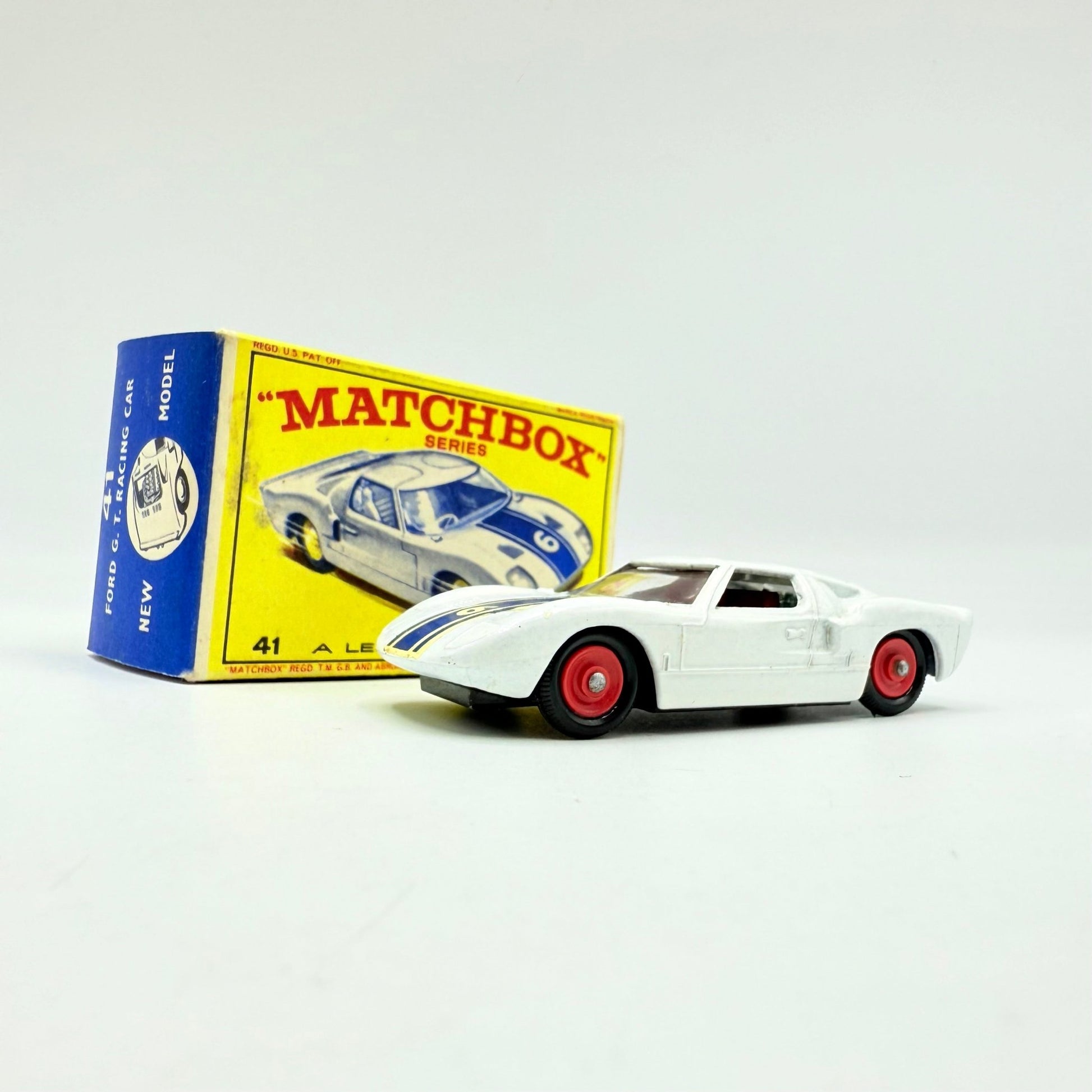 Matchbox Lesney 41c Ford GT40 RED HUBS Rare - Magic Matchbox