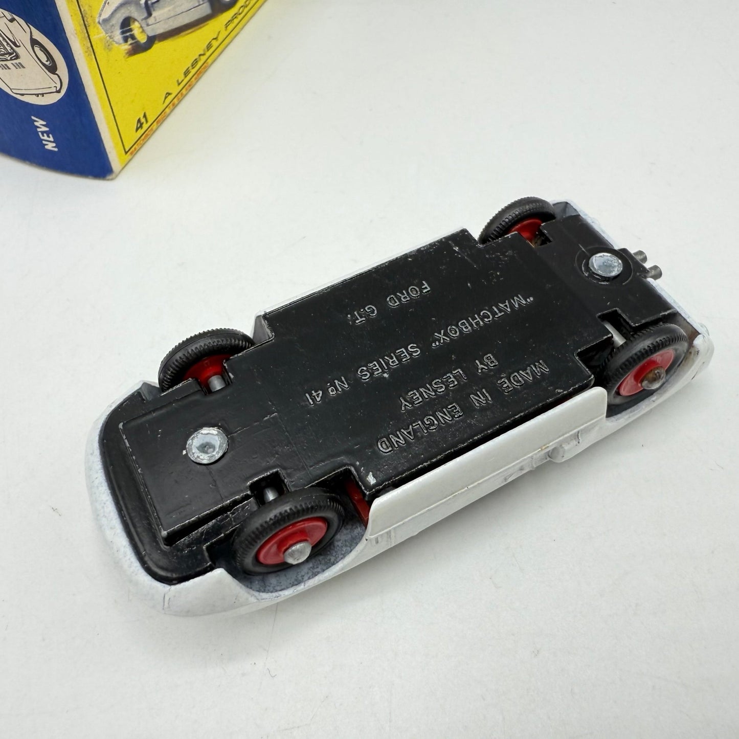 Matchbox Lesney 41c Ford GT40 RED HUBS Rare - Magic Matchbox