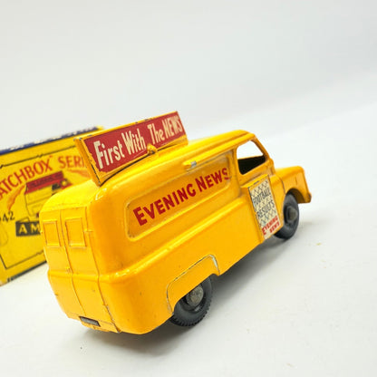 Matchbox Lesney 42a Bedford Evening News Van Fine Tread BPW - Magic Matchbox