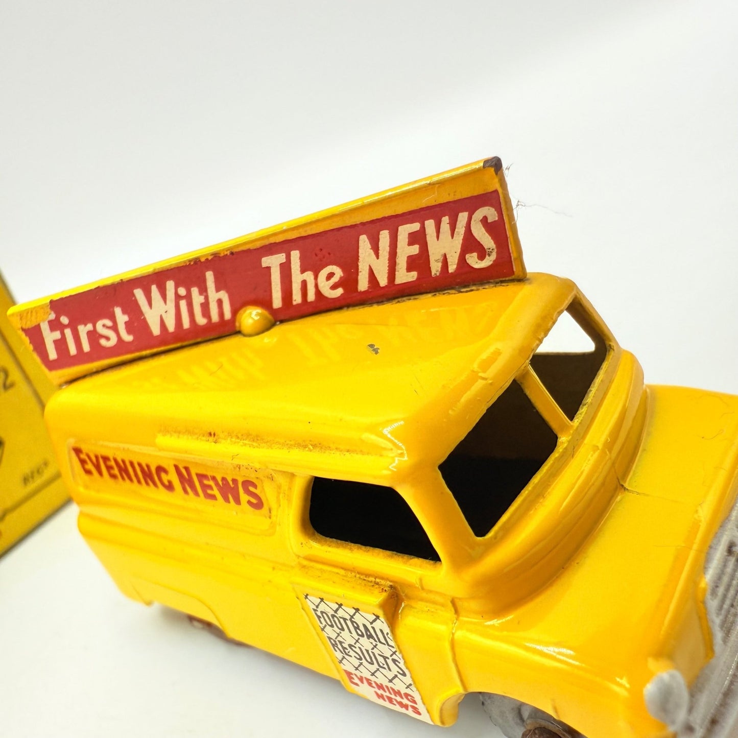 Matchbox Lesney 42a Bedford Evening News Van MW - Magic Matchbox
