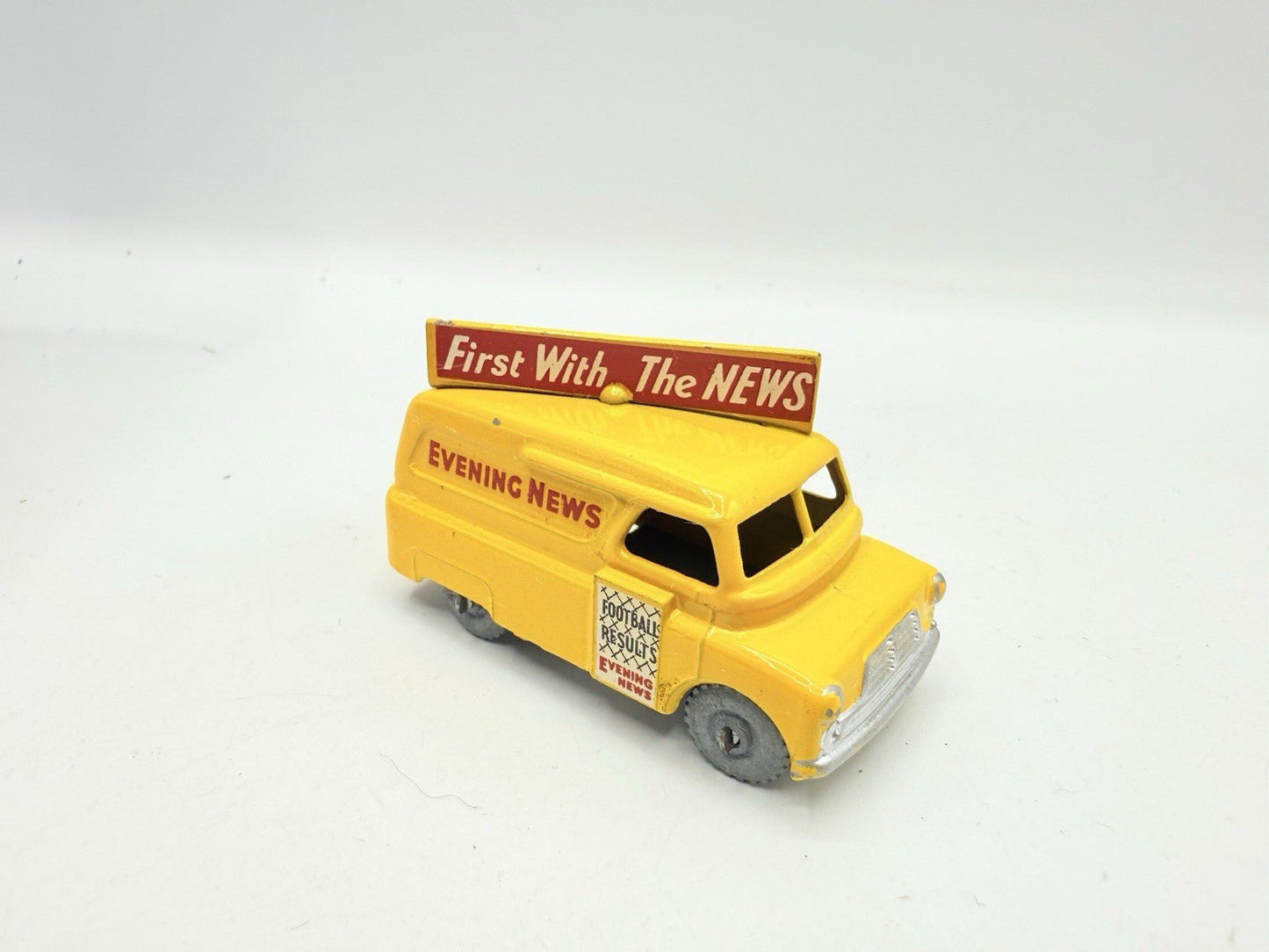 Matchbox Lesney 42a Bedford Evening News Van MW - Magic Matchbox