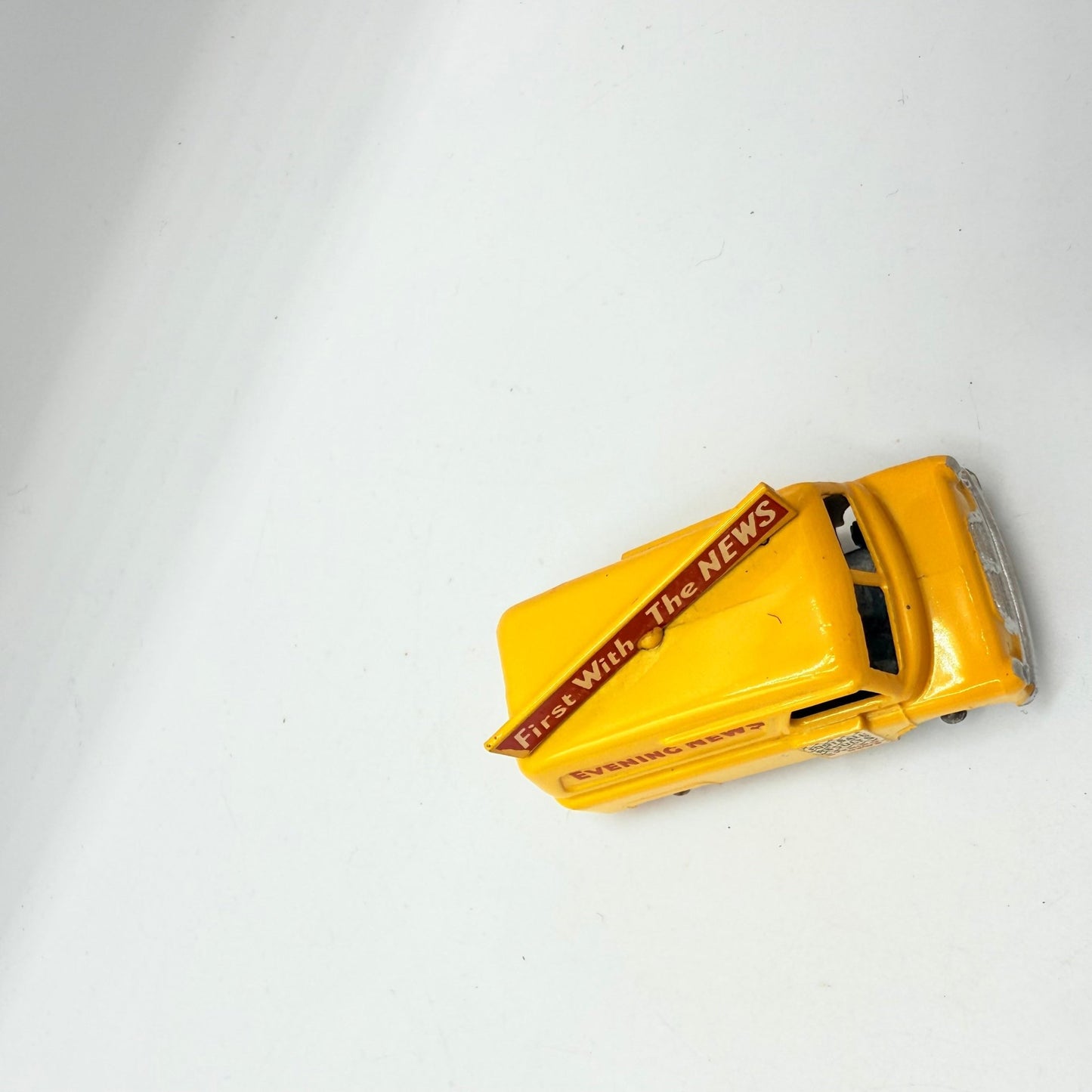 Matchbox Lesney 42a Bedford Evening News Van MW - Magic Matchbox