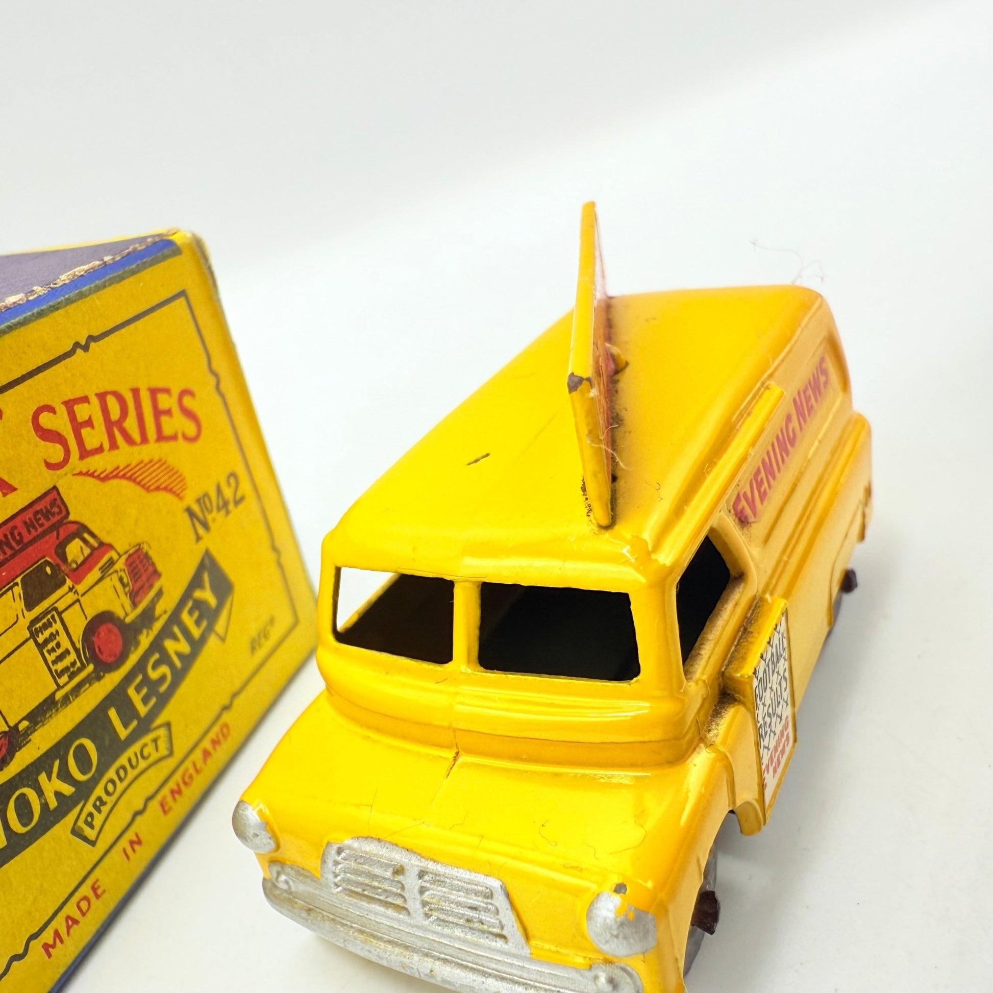 Matchbox Lesney 42a Bedford Evening News Van MW - Magic Matchbox