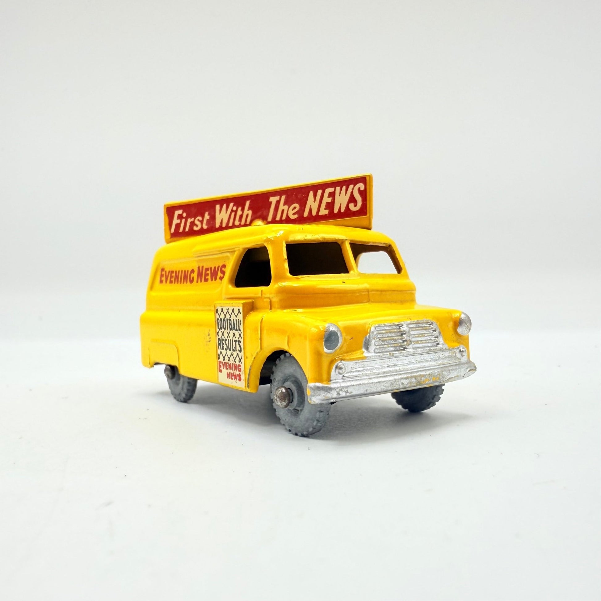 Matchbox Lesney 42a Bedford Evening News Van MW - Magic Matchbox