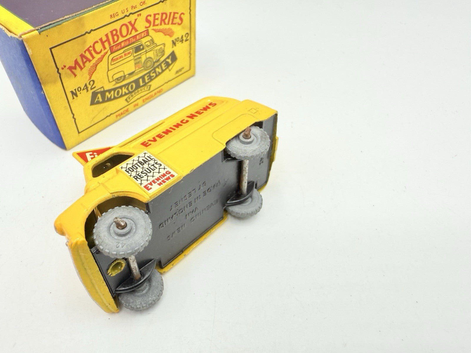 Matchbox Lesney 42a Bedford Evening News Van MW - Magic Matchbox