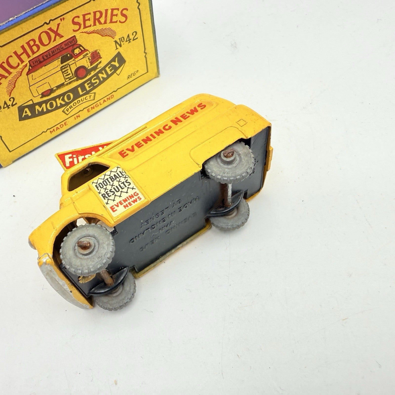 Matchbox Lesney 42a Bedford Evening News Van - MW - Original Box - Magic Matchbox