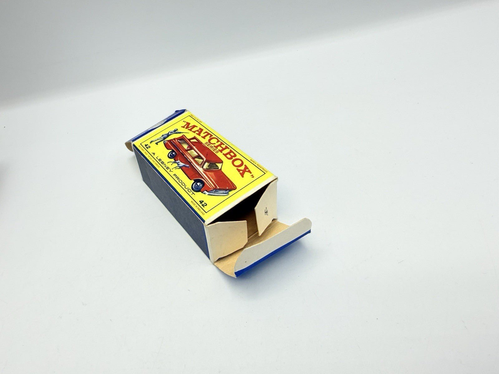 Matchbox Lesney 42b Studebaker Lark Wagonaire Empty Original Box - Magic Matchbox