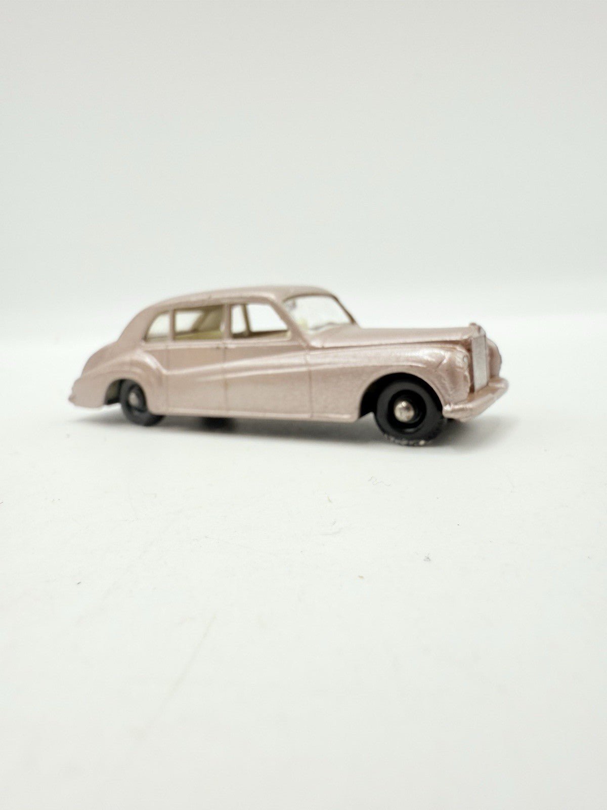 Matchbox Lesney 44b Rolls Royce Phantom V - Magic Matchbox
