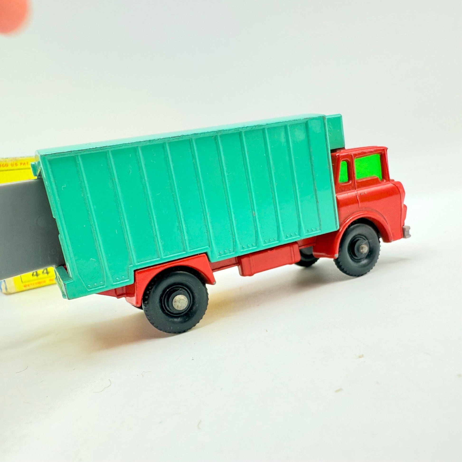 Matchbox Lesney 44c GMC Refrigerator Truck - Magic Matchbox