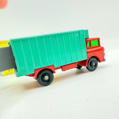 Matchbox Lesney 44c GMC Refrigerator Truck - Magic Matchbox