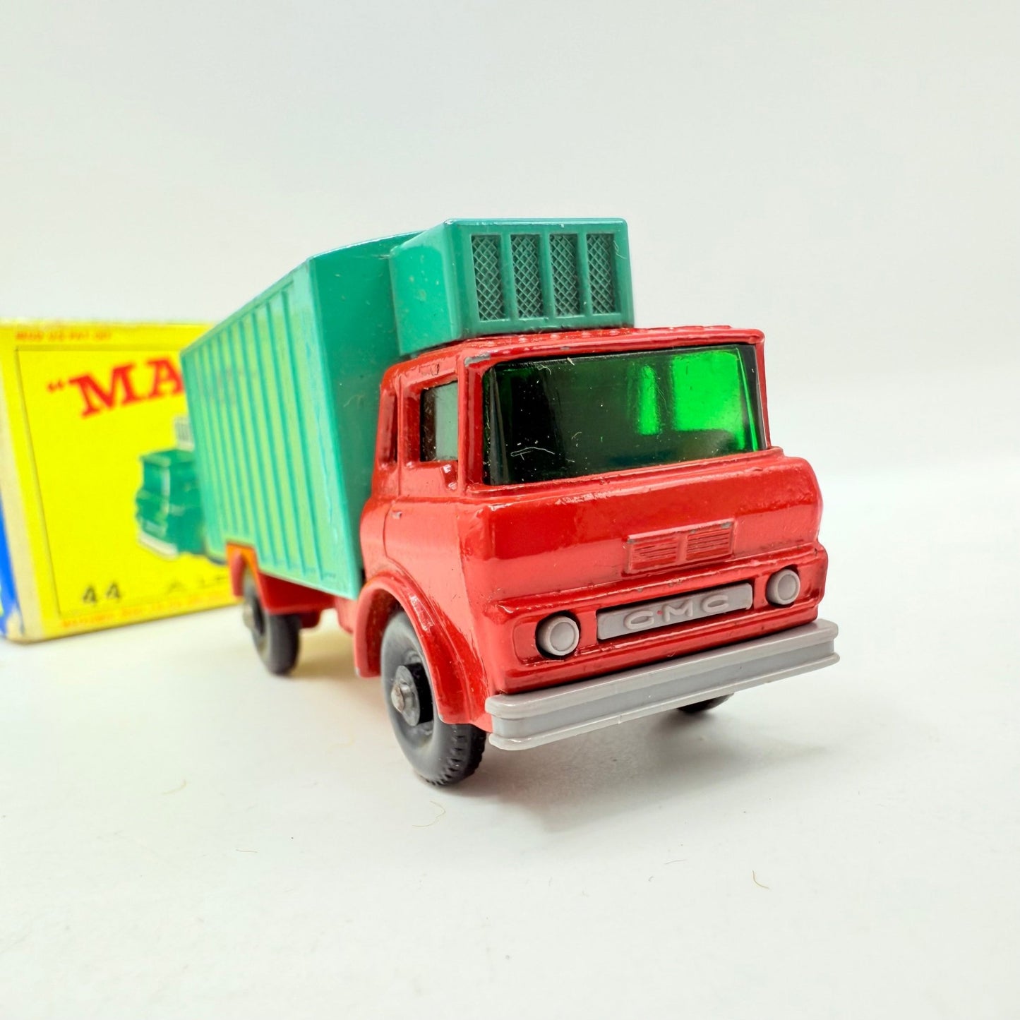 Matchbox Lesney 44c GMC Refrigerator Truck - Magic Matchbox