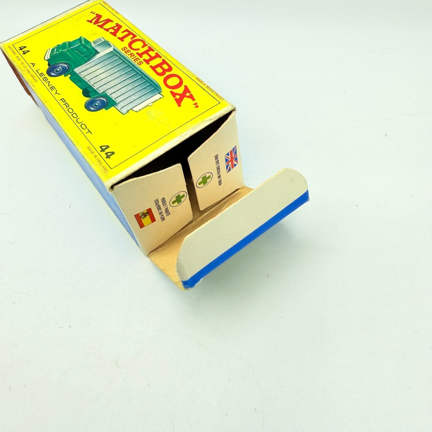 Matchbox Lesney 44c GMC Refrigerator Truck - Magic Matchbox