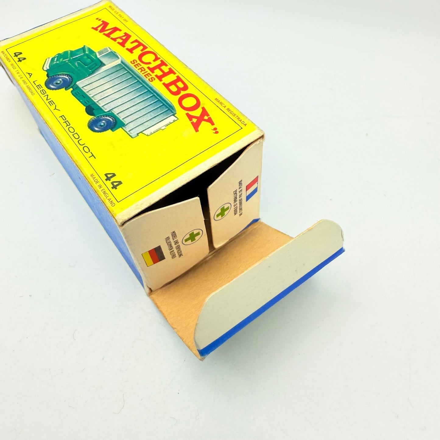 Matchbox Lesney 44c GMC Refrigerator Truck - Magic Matchbox