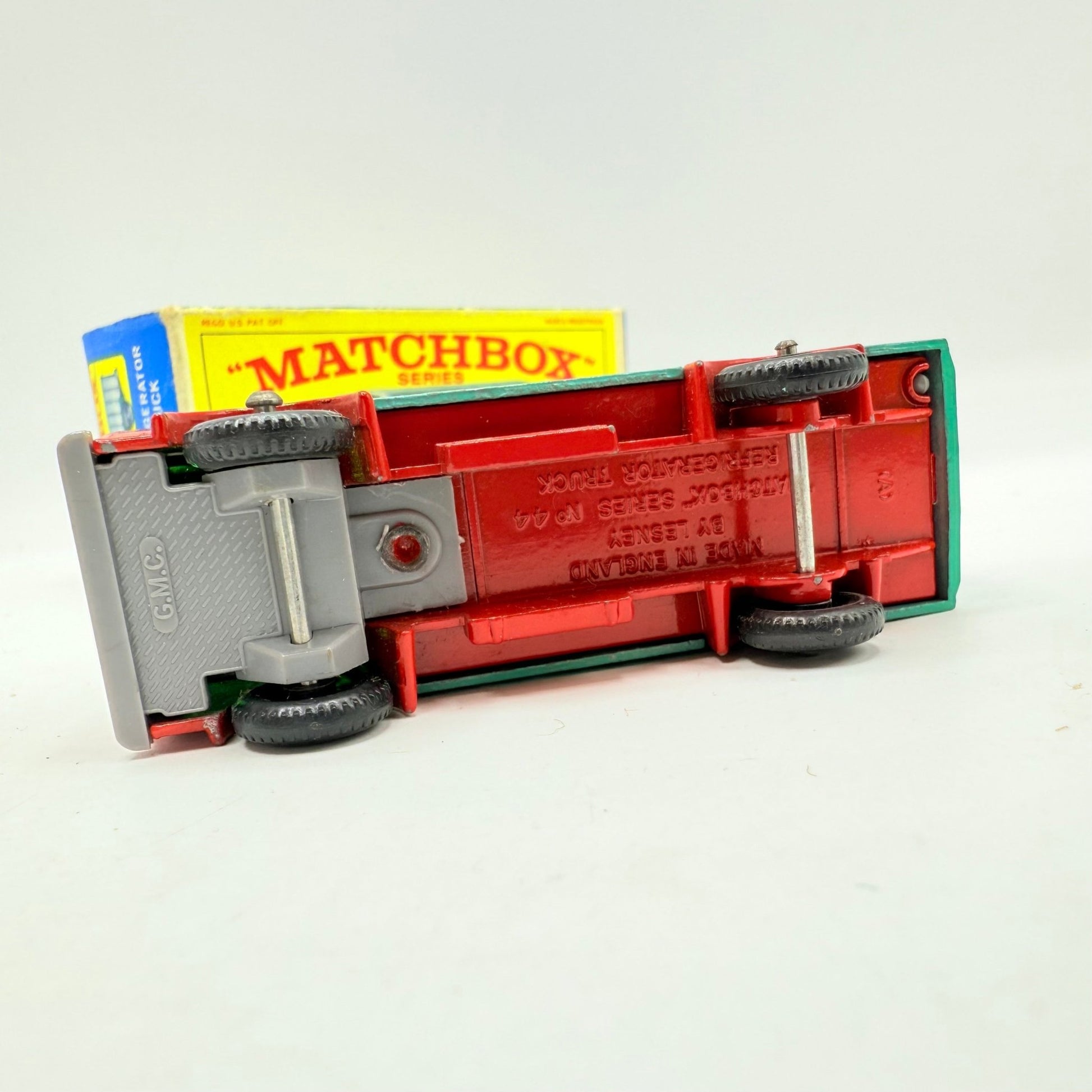 Matchbox Lesney 44c GMC Refrigerator Truck - Magic Matchbox