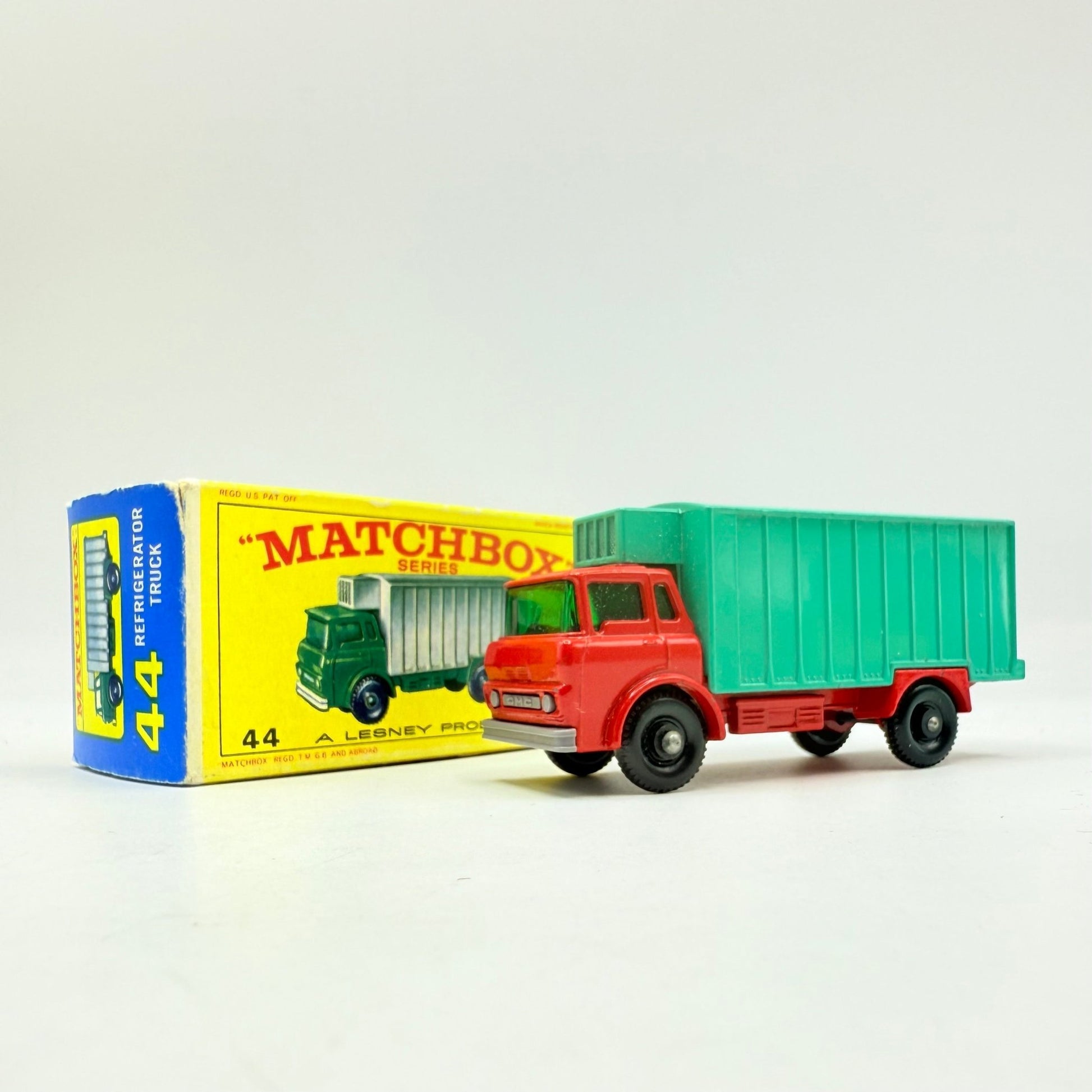 Matchbox Lesney 44c GMC Refrigerator Truck - Magic Matchbox