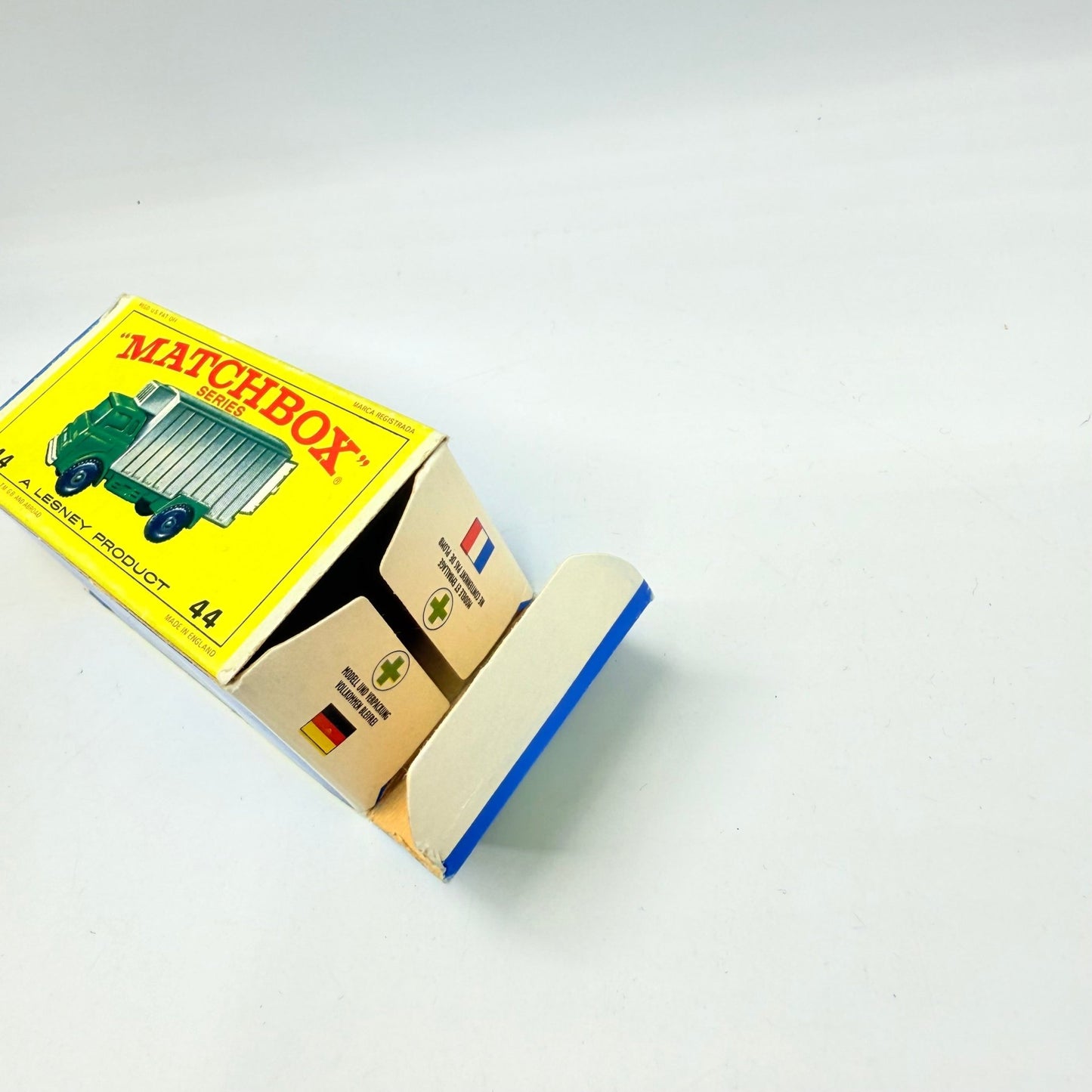 Matchbox Lesney 44c GMC Refrigerator Truck - Magic Matchbox