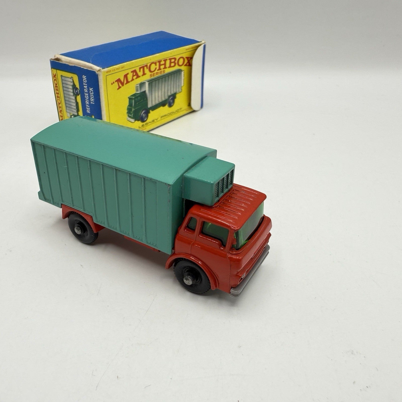 Matchbox Lesney 44c GMC Refrigerator Truck - Very Near Mint & Boxed - Magic Matchbox