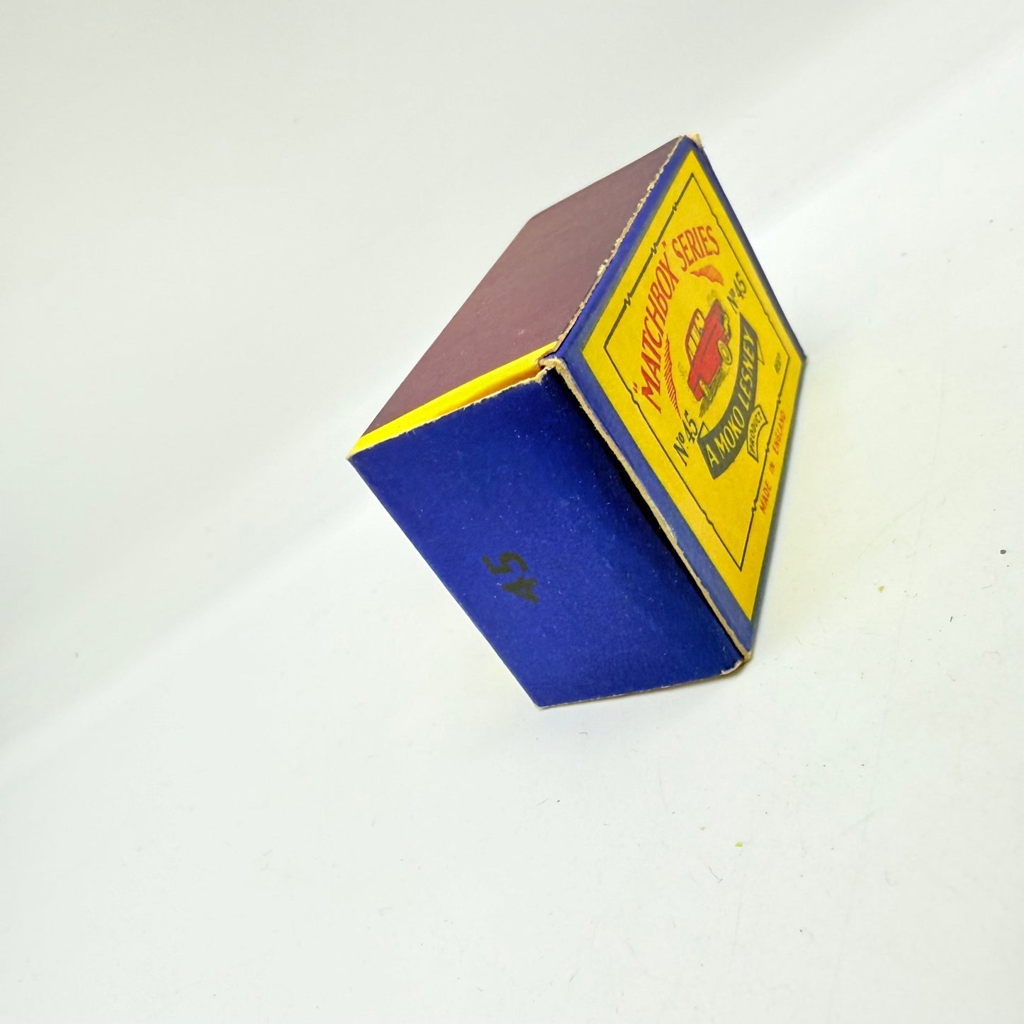 Matchbox Lesney 45a Vauxhall Victor MW - Magic Matchbox