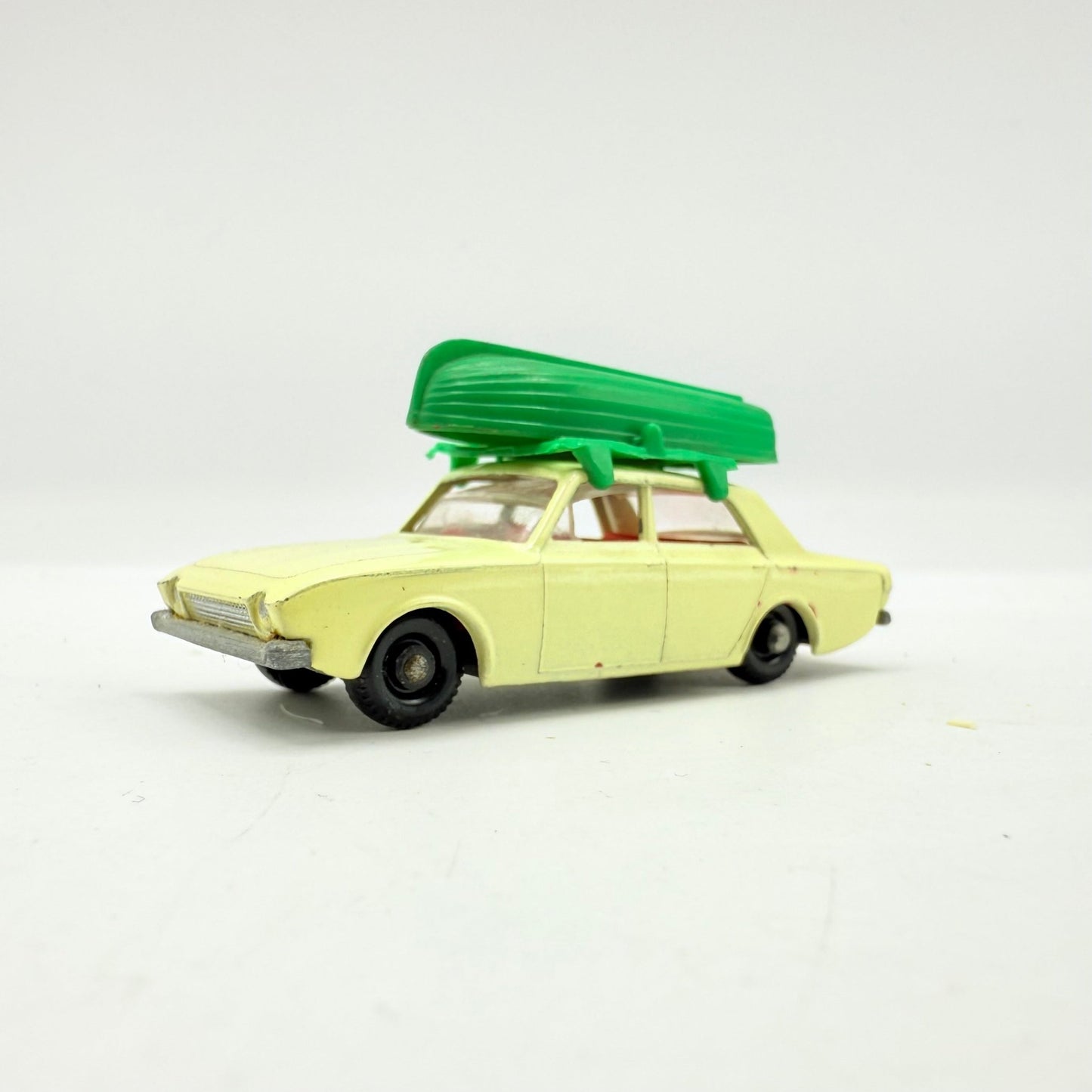 Matchbox Lesney 45b Ford Corsair & Boat - Magic Matchbox