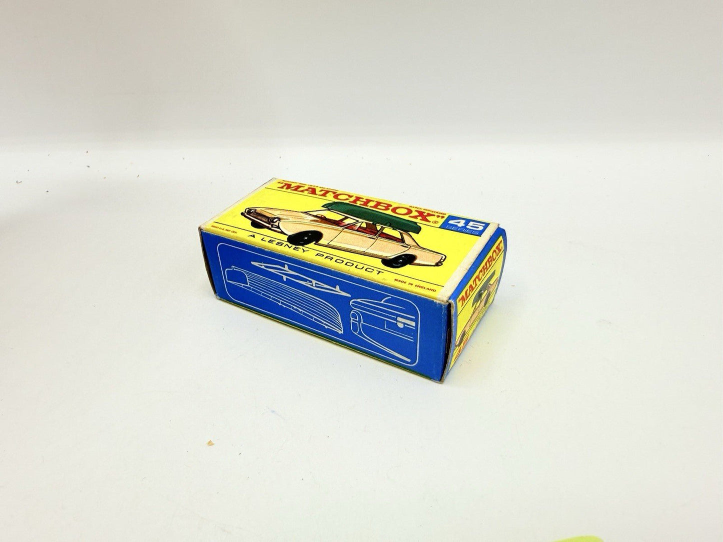 Matchbox Lesney 45b Ford Corsair & Boat - Magic Matchbox