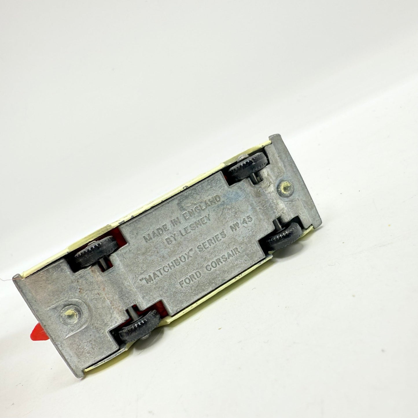 Matchbox Lesney 45b Ford Corsair & Boat - Magic Matchbox