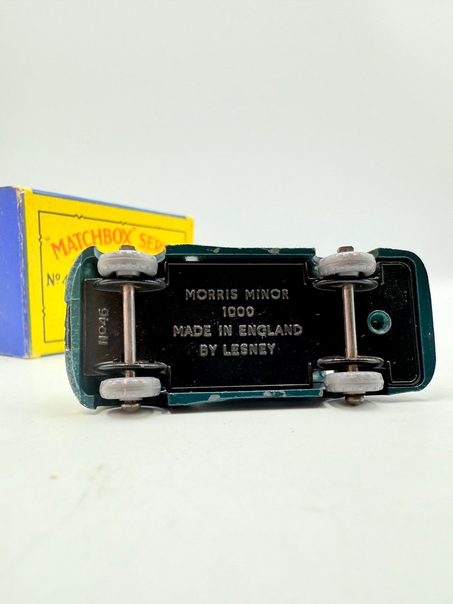 Matchbox Lesney 46a Morris Minor 1000 Green & GPW - Magic Matchbox