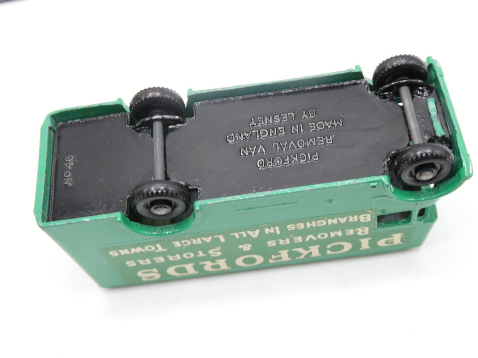 Matchbox Lesney 46b Green Pickfords Removal Truck with REAR STEP BPW - Magic Matchbox
