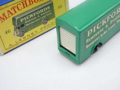 Matchbox Lesney 46b Green Pickfords Removal Truck with REAR STEP BPW - Magic Matchbox