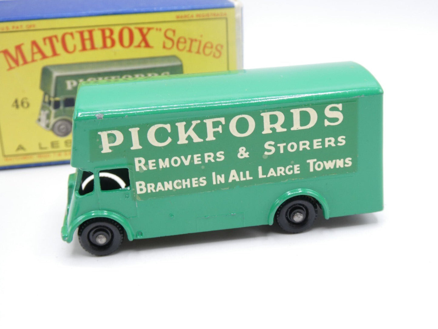Matchbox Lesney 46b Green Pickfords Removal Truck with REAR STEP BPW - Magic Matchbox