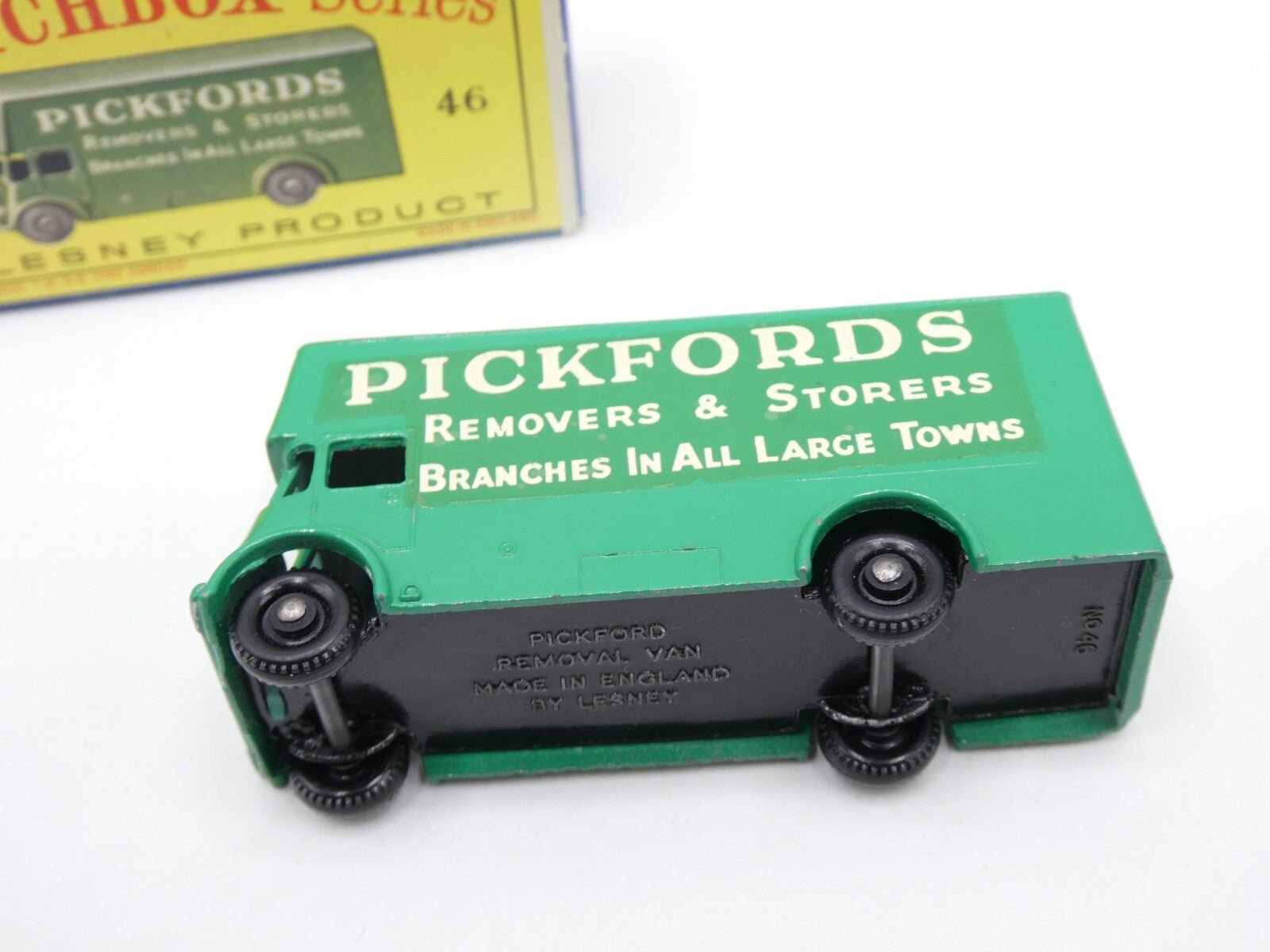 Matchbox Lesney 46b Green Pickfords Removal Truck with REAR STEP BPW - Magic Matchbox