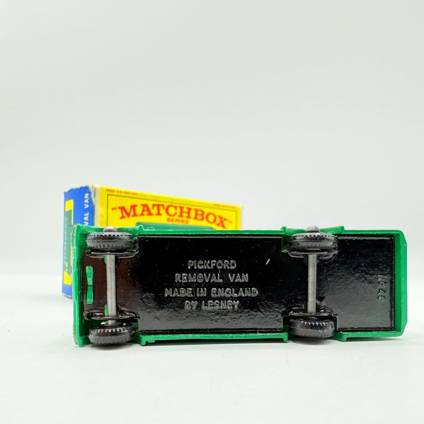 Matchbox Lesney 46b Guy Pickfords Removal Van RARE REAR STEP & E - type box - Magic Matchbox