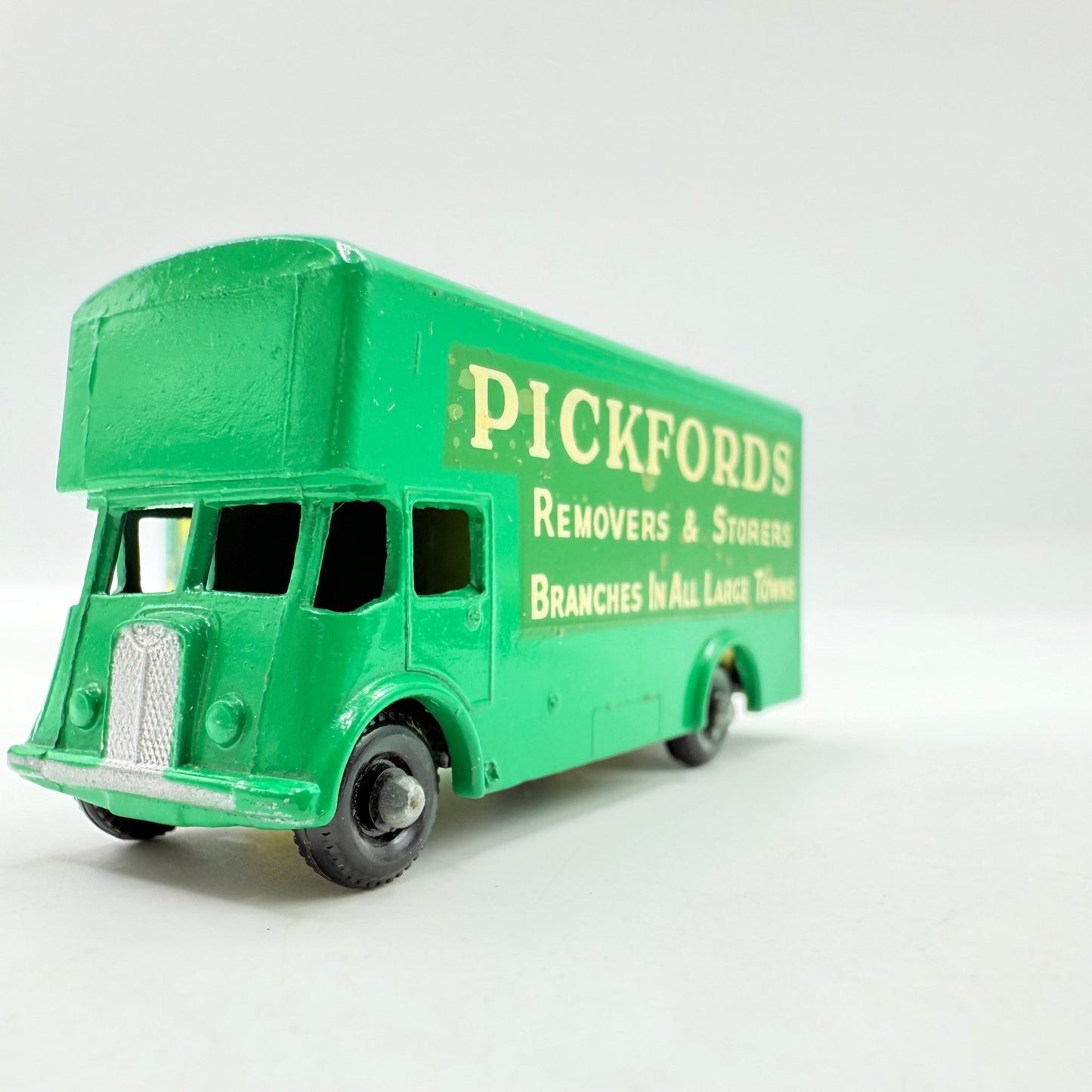 Matchbox Lesney 46b Guy Pickfords Removal Van RARE REAR STEP & E - type box - Magic Matchbox