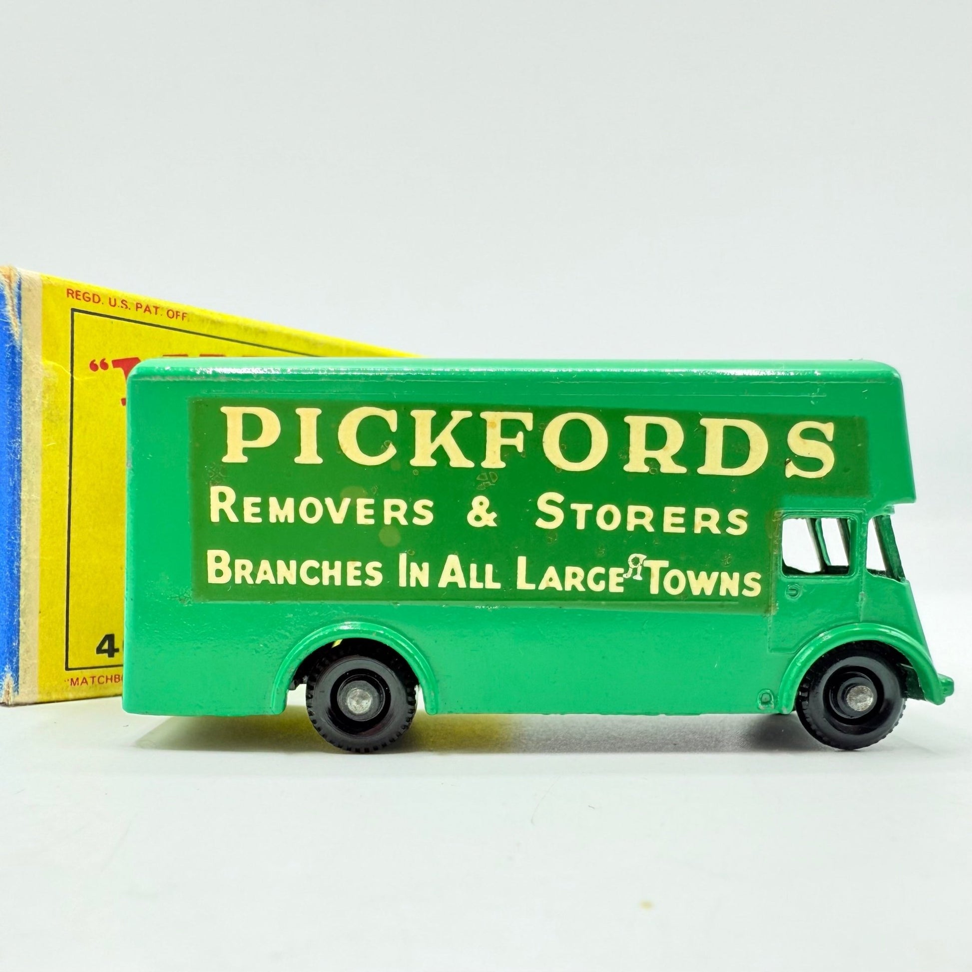 Matchbox Lesney 46b Guy Pickfords Removal Van RARE REAR STEP & E - type box - Magic Matchbox