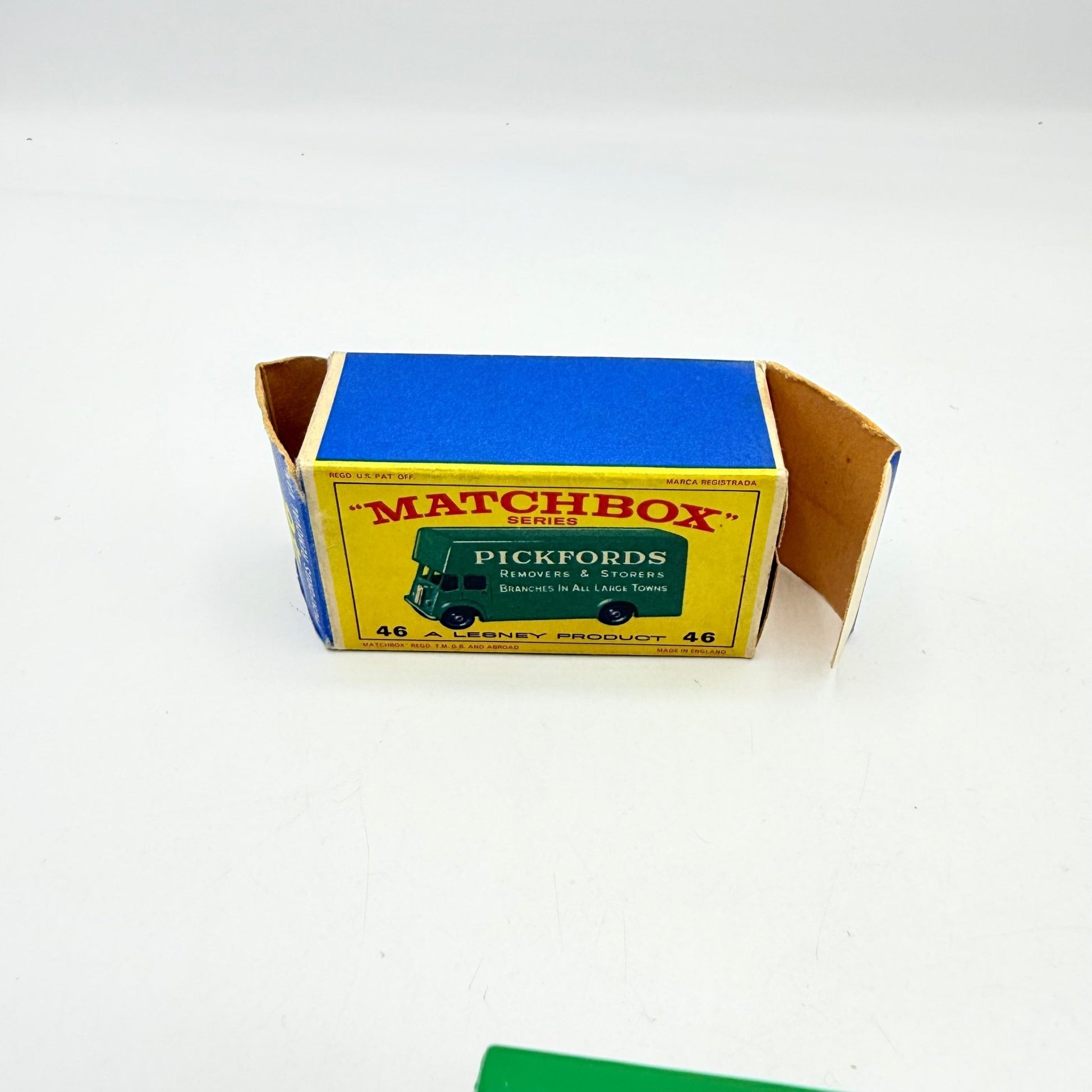 Matchbox Lesney 46b Guy Pickfords Removal Van RARE REAR STEP & E - type box - Magic Matchbox