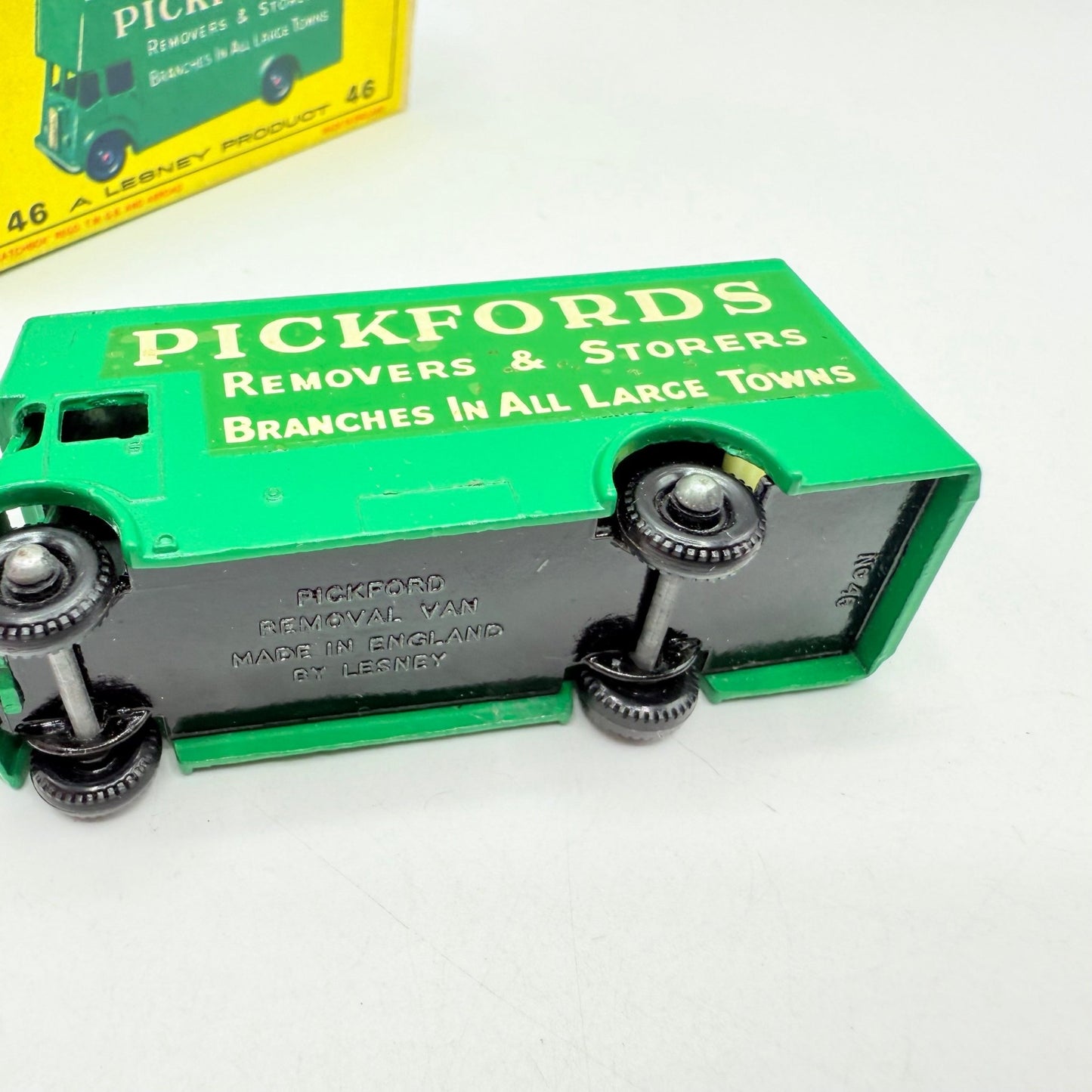 Matchbox Lesney 46b Guy Pickfords Removal Van RARE REAR STEP & E - type box - Magic Matchbox