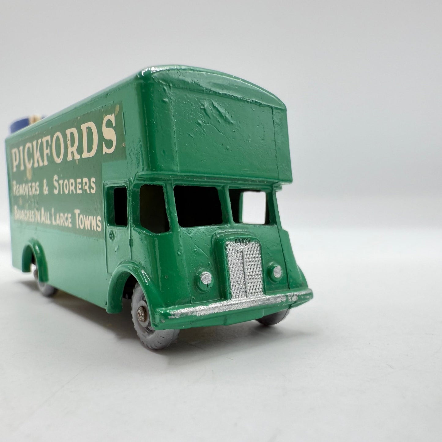 Matchbox Lesney 46b Guy Pickfords Removal Van SILVER WHEELS - Magic Matchbox