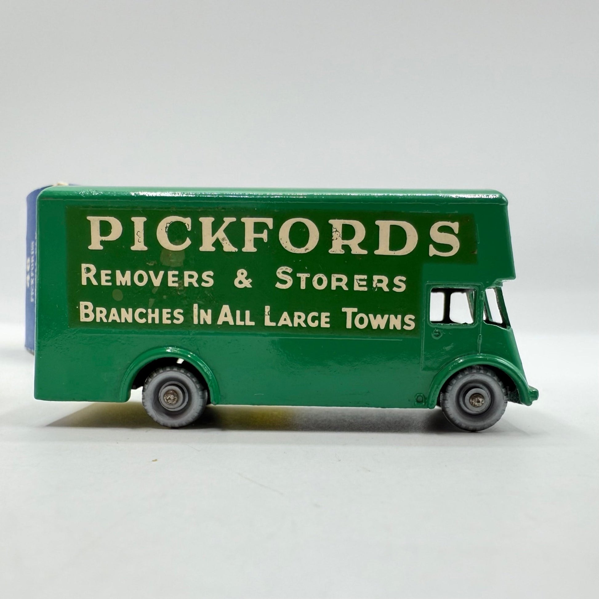 Matchbox Lesney 46b Guy Pickfords Removal Van SILVER WHEELS - Magic Matchbox