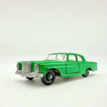 Matchbox Lesney 46c Mercedes - Benz 300SE In Green - Magic Matchbox